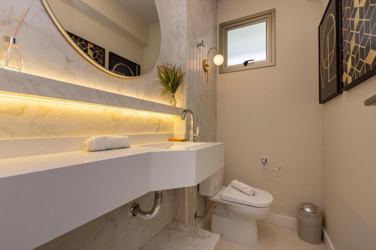 Punta Blu 101-9 - Apartamento De Alto Padrao Em Condominio Exclusivo, Quadra Poliesportiva - Piscina - Portaria 24H. Bombinhas Buitenkant foto